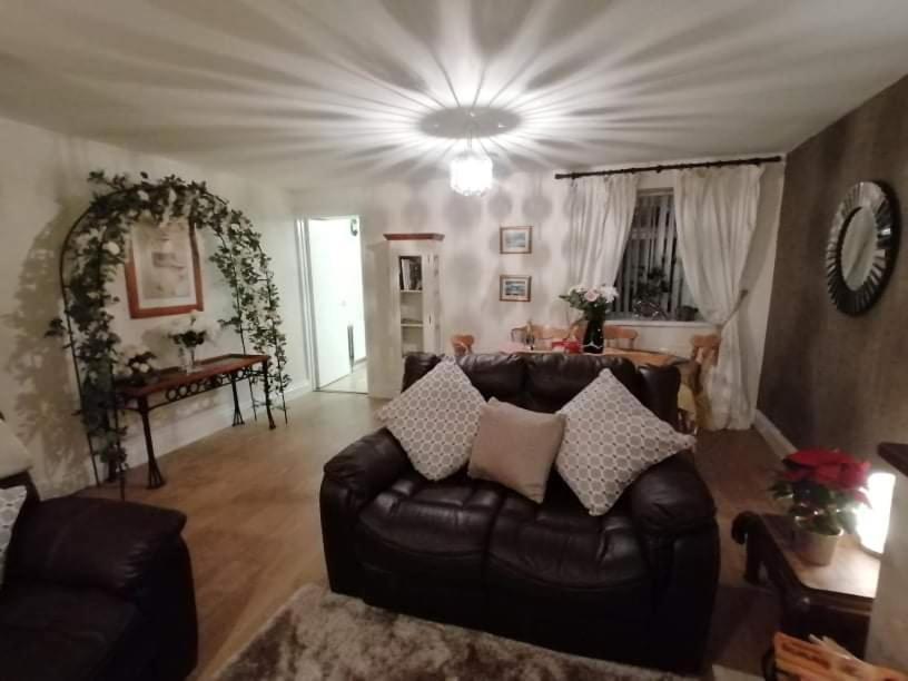 Vila Comfy Quiet Town House Strabane Exteriér fotografie